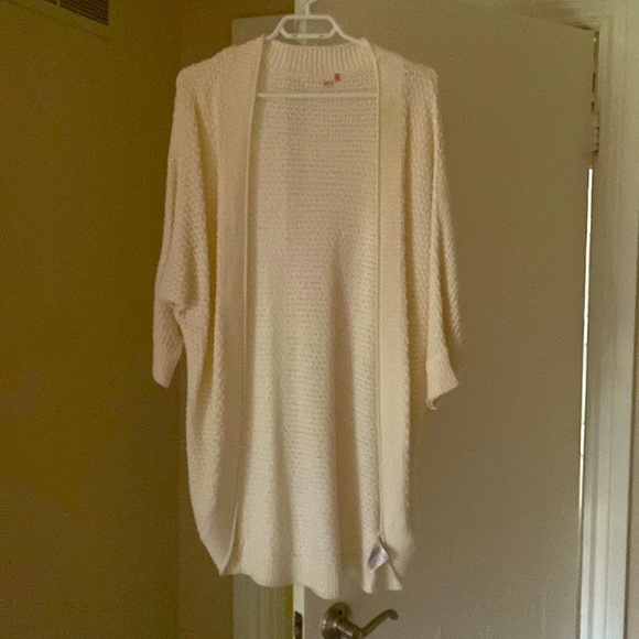 Off white Guess sweater - Picture 1 of 2